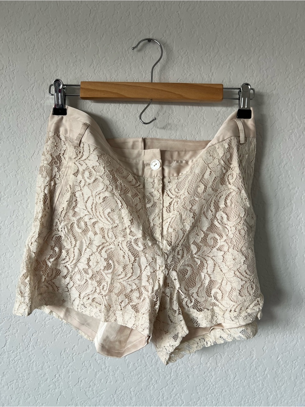 Cream lace layered shorts